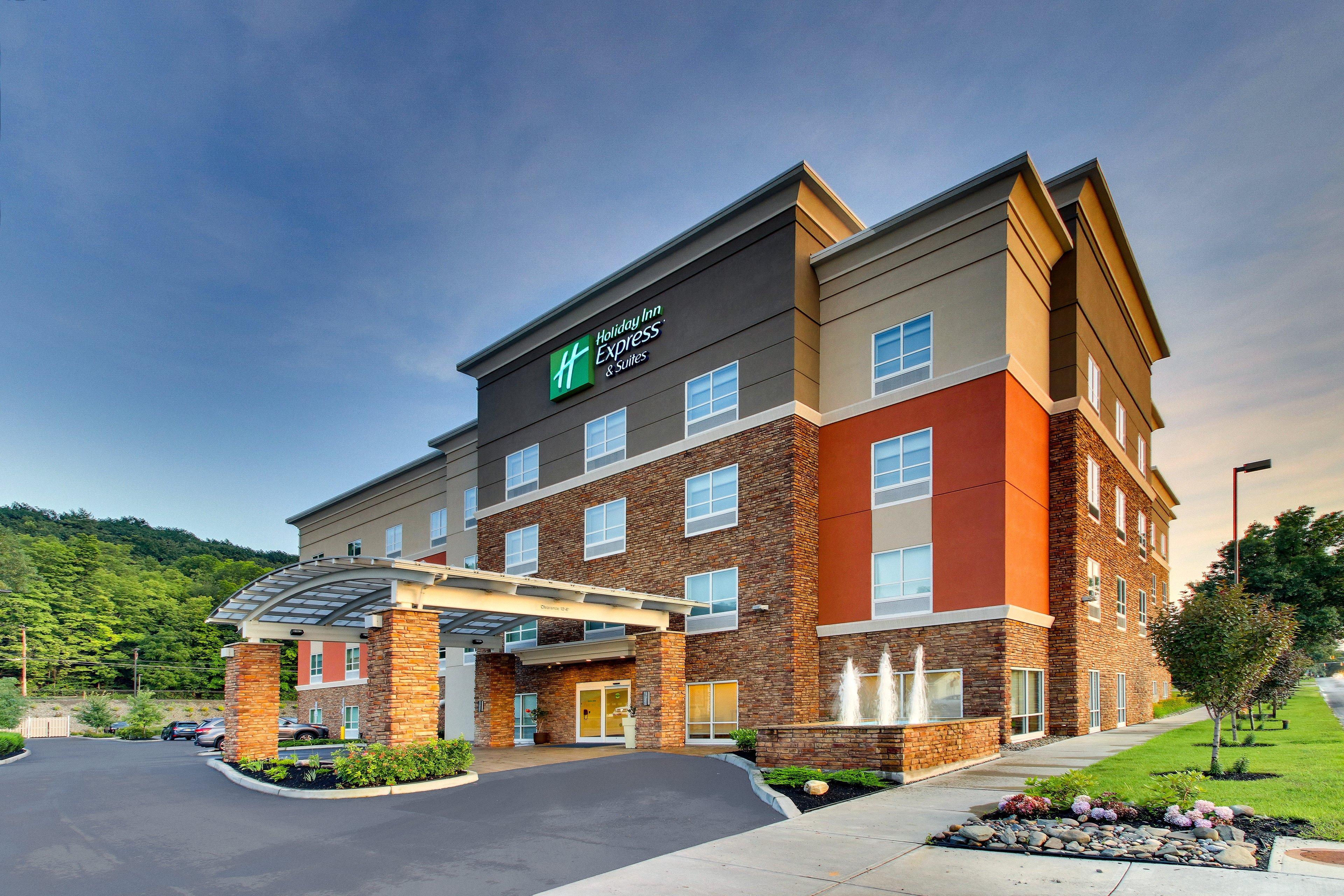 Holiday Inn Express & Suites Ithaca By Ihg Exterior foto